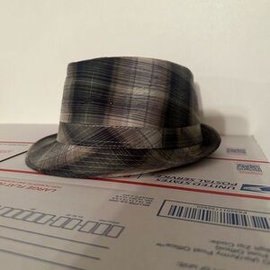 Source Unknown Black and Gray Plaid Hat